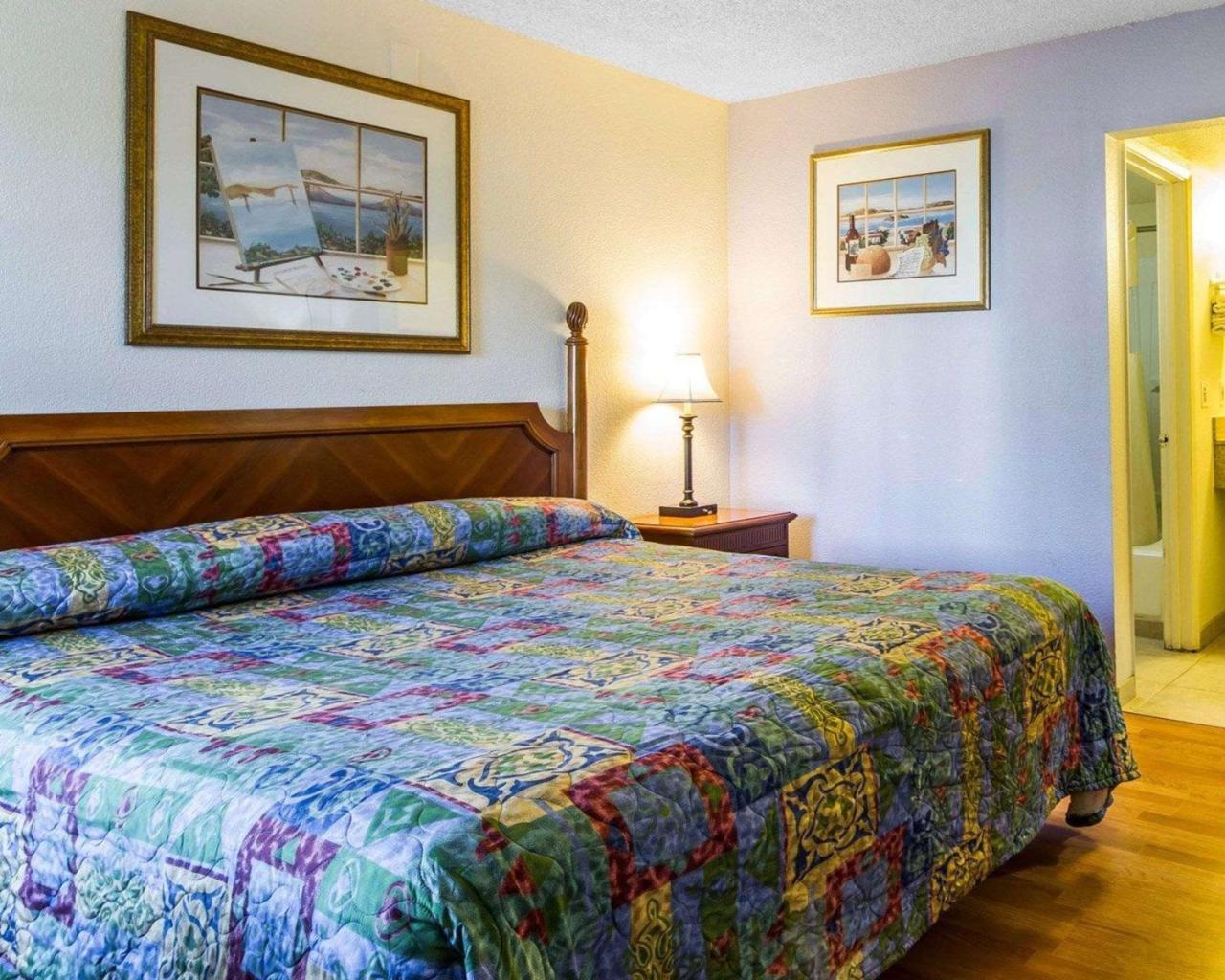 Rodeway Inn Vallejo Exteriör bild